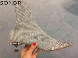 Lantejoulas femininas Rhinestones Crystal Diamond costura de tricô de malha de fio Botas de tornozelas Sapatos pontiagudos de dedo do pé