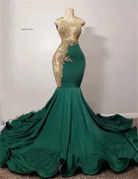 Emerald Green Sexy Prom Dresses Jewel Neck Illusion Mermaid Sleeveless Gold Lace Applicques Crystal Beads Evening Dress P