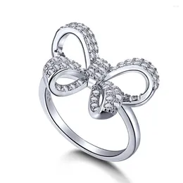 Pierścienie klastra S925 Srebrny pierścień z niszą pełny diamentowy łuk Light Luksus i zimna biżuteria