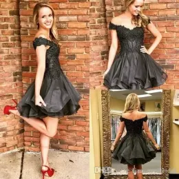 Black A Line Cocktail Dresses 2024 maniche a berretto Applique in pizzo Applique in perline Crystal Ruffles Short Mini Party Prom Abiti formali abiti da ritorno a casa