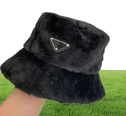 Designer Winter Fur Bucket Hat for Women Fashion Gross Warm Ladies Fisherman Hats Caps Ear quente5189487