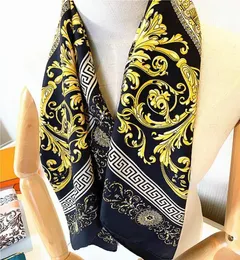 Знаменитый стиль 100% шелковые шарфы женщины и мужчин с твердым цветом Gold Blk Nece Print Soft Fashion Shaw