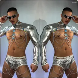 Scene Wear Male Pole Dance Costume Silver Topps Shorts Bröstkedjan Clubwear Bar Sexig Muscle Man Gogo Dancer Performance Clothes