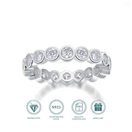 Кластерные кольца роскошные 3 мм 0,1ct Moissanite Full Eternity Кольцо для женщин S925 Серебряный 18 -километровый проход с бриллиантами Тест Бэзель Обручальный кольцо