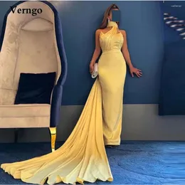 Vestidos de festa Verngo Mulheres Arábicas Sauditas Amarelo Mermaid Evening Alto pescoço de espiga de espinha de linha de trabalho de bandeira formal