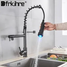 Kökskranar LED Light Spring Faucet Deck monterad Dra ner dubbel pip svart handfat och kallt vattenblandare kran