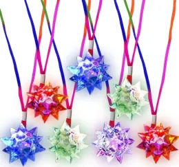 Migające kryształowe naszyjniki gwiazdy Dzieci świecące światło gumowe planeta wisiorka zabawka impreza biżuterii uprzejmy