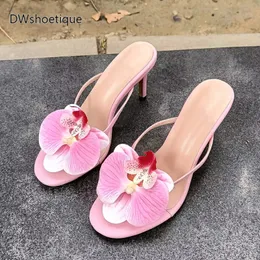 Summer Fashion Flower Women Flip Flops Casual Beach Thin Heel Sandals 240402