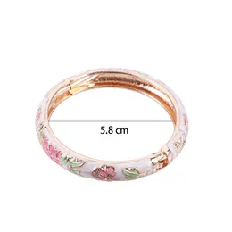3000f026-9cd8-4b7c-85c2-