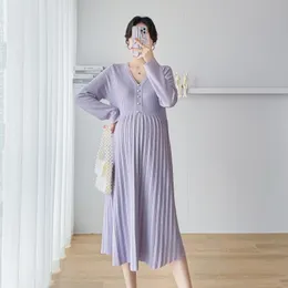 Vestidos grávidas 2024 Spring feminina 2024 Novo moda de lã de lã de lã de gola em V estilo coreano de cor sólida elegante e chique