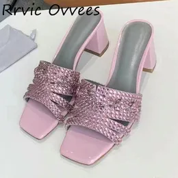 Tofflor 2024 Summer Square Toe Chunky High Heels Women Glittery Crystal Sandals Luxury Rhinestone All-Match Dress Bankettskor