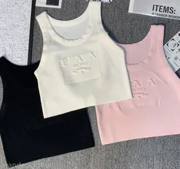 Ltaly Milan Nya kvinnors klädtankar Toppdesigner T Shirt Vest Söt Camisole Party Stripe Croped Yoga Croptop Brodery Tshirt Stick Sexig kort ärmlösa tees