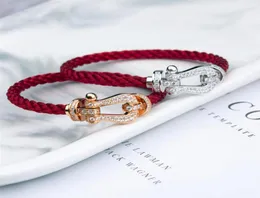 Ushaped Hand Rope Guan Xiaotong Same S925 Silver grande fibbia a ferro di cavallo con braccialetto in pelle a testa di diamanti per uomini e donne69081433