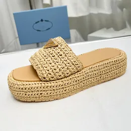 Designer Sandals Women Triangle Slippers Straw Kitten Slides klackar Sandal Flats Famous Black White Luxury Size 35-41