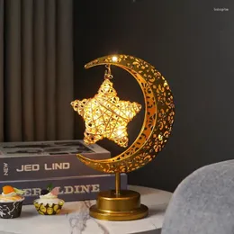 装飾的な置物EST Gold Ramadan Moon LED LAMPイスラムイスラム教徒ムバラクパーティー2024年のホームデコレーションEid al Adhaギフトメタルルームライト