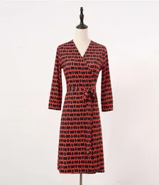 2021 Tasarımcı Moda PG DVF Yaz Kadınlar039S Aynı Kırmızı Zincir Baskı Kısa Yakasız Sarma Kadınlar İçin Elbise Çevresinde9307900