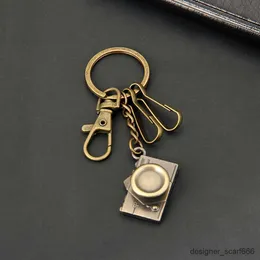 Keychains Lanyards Wannee Fashion Mini Retro Bronze Metal Car Key Chain Multi -Kameras String Stilvolle Schlüsselbund Männer Anhänger kreativer Geschenkschmuck