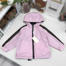 새로운 베이비 코트 더블면 양면 사용 소년 재킷 아이 디자이너 옷 크기 100-160 cm 후드가있는 여자 아우터웨어 24APRIL