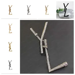 Luxury Designer Brand Mens Womens Brooch Pins Gold Letter Luxury Brooch Pins Suit Dress High Quality Party Gifts Wholesale