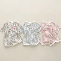 شورتات Koodykids الصيفية الصيفية الأولاد الملابس مجموعة 2pcs طفل رمادي مشطّر شورت شيرت الملابس مجموعة الأطفال الصغار الفتيات