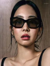 Novo chegada 2020 óculos de sol futuristas mulheres retangulares magras moda Jennie Sunglasses A236 Festival Feminino16161864