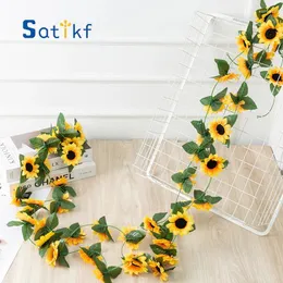 Dekorativa blommor gula 2,5 m solros vinrankor hängande konstgjorda kransar lämnar falskt siden för fest bröllop hem dekoration blomma