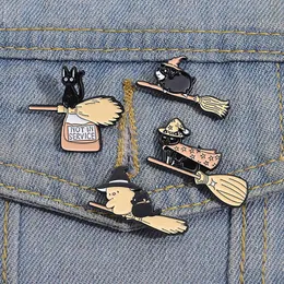 Flying Cat Emaille Pins Custom Black Cat Broschen Revers Lemdwährung Punk Tierschmuck Geschenk für Kinder Freunde