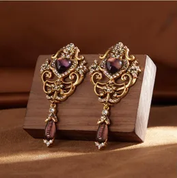 Retro Palace Style Gorgeous Earring with Dark Love gemstone Hollow copper gold plated earrings Medieval jewelry New design DJ-06