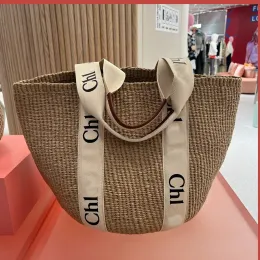 Дизайнерские пляжные сумки роскошные сумки летняя повседневная соломинка с большими мощными суммами женская сумочка высококачественные сумки для торговых точек.