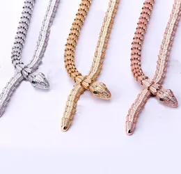 Luxury Fashion Lady Messing Full Diamond Scales Grüne Augen Zirkon Schlange 18k plattierte goldene Halsketten Chokers 3 Color2261301