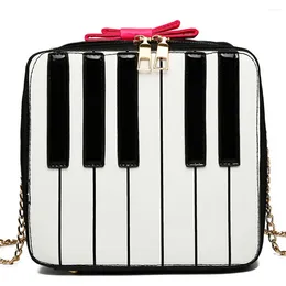 Umhängetaschen Frauen Klavier Keyboard Square Marke kleine Klappen für Damen weibliche Luxusdesignerin Messenger -Tasche 2024 Freee