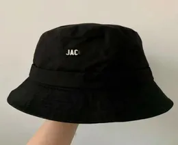 Designer de moda Jacqu Bucket Hat Caps for Woman Man Le Bob Gadjo Chapéus de cor sólidos Letipo de metal Logo Brim Hat3855211
