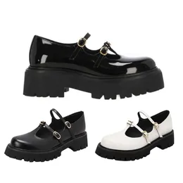 Fechamento de fivela Sandles para mulheres Designer Black and White Sandals Women Sandalen Office Kitten Heel Designer Sapatos Fechamento de cinta de férias