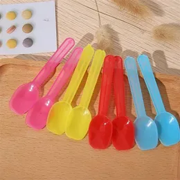 Posate usa e getta 10pc mini cucchiai di plastica colorati per gelatina dessert dessert appetizzatore per feste di compleanno