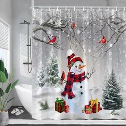 Zasłony prysznicowe Śmieszny bałwan Boże Narodzenie zimowy las cedrowe czerwone ptaki