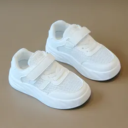 Barn små vita skor sommar barnskor pojkar sneakers ihåliga nätskor flickor springskor babyskor