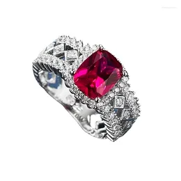 Anelli di cluster S925 Anello d'argento set con diamante completo di Ruby Ruby Deluxe da 6 mm per usura giornaliera