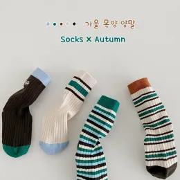 Strumpor 1535 barnstrumpor 4 par/parti 2023 Autumn New Double Needle Randy Embroidery Girl's Socks Cotton Boneless Boys 'Socks