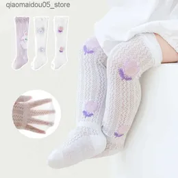 Barnstrumpor 3 par 0-3Y Summer Baby Socks Nyfödda långa strumpor tunna och andningsbara flickor långa mesh strumpor söta småbarn knähögstrumpor q240413