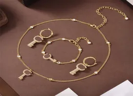 Shiny Key Diamond Necklace Crystal Pendant Studs Women Double Letter Keys Armband Rhinestone Jewelry Sets2740684