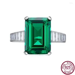 Ringos de cluster S925 Anel de prata avó Green Diamond High Gate Simple e elegante Jóias versáteis da moda para mulheres