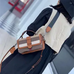 Bolsa de ombro de ombro para mulheres em 2024 Designer Bolsa Crossbody Bag da moda Plaid Hand Held Small Square