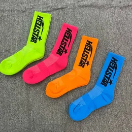 2024 Neue Baumwollsocken Buchstabe warme Paar Socken orange grün schwarz weiß braun