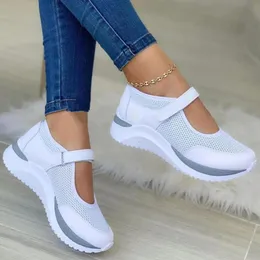 Sneaker Women Light Mesh Platform Show Out Sandals Scarpe Tenis Feminino Sports Sports Break Women 858 Zapatillas Mujer 240408
