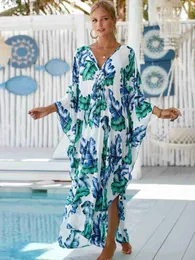 Podstawowe sukienki swobodne 2024 Summer boho grn nadruk w paski w rozmiarze plus size plażowa sukienka na plażę swobodne batwing w v-dół oversize kaftan damska odzież Q1297 1 T240415