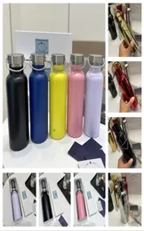 Designer Trend Bottle da 500 ml di bollitore 9 Colori Bottiglie d'acqua in acciaio inossidabile adulti Ciclaggio da esterno Sports Isolamento termico Hipster Cup7480552