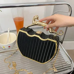 تصميم العلامة التجارية للسيدات شعبية حافة الذهب كروسوديس حقيبة السيدات متعددة الاستخدامات سلسلة الملمس المعدني حقيبة حقيبة المطبوعة أنثى أنثى