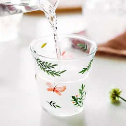 نظارات النبيذ Jinyoujia Creative Glass Cugs Juice Coffee Mug Home Milk Flower Decord Decor Taza de Cafe Water