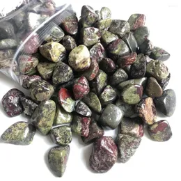 Dekorative Figuren 100 g Rough Dragon Blood Quarz stürmte Stein natürlicher Kristallkies 20-30 mm zum Verkauf