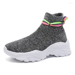 Casual Shoes Solid Color Trend Sports Fashion Elastic Paar Socken Mesh atmungsaktiven Studentenplattform Sneakers 2024